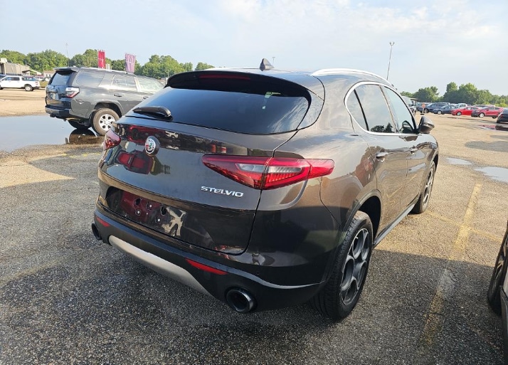 alfa romeo stelvio 2018 ZASFAKAN2J7B83317 image alfa romeo stelvio 2018 ZASFAKAN2J7B83317 image